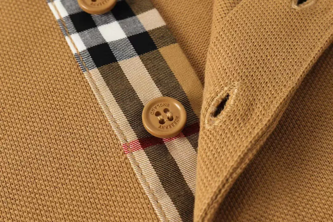 ：240 BURBERRY Polo New Arrival Classic TB ， ， Classic ， ， ， 100% ， ， ， ：Black White Dark Blue Gray Dark Gray Green Brown Size：M-XXL ， Burberry ， 。 ， 。100% :100% ;96% 4%